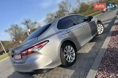 Седан Toyota Camry 2018 в 