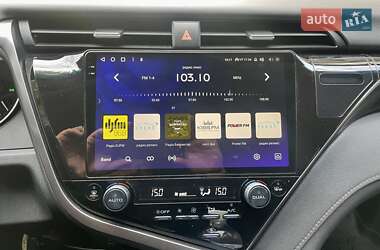 Седан Toyota Camry 2020 в 