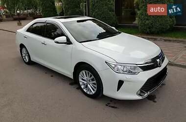 Седан Toyota Camry 2014 в 