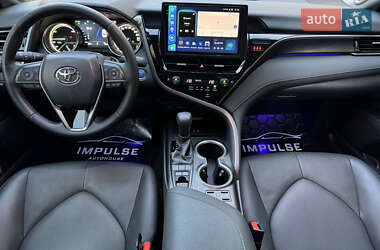 Седан Toyota Camry 2024 в 