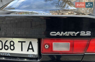 Седан Toyota Camry 1998 в 