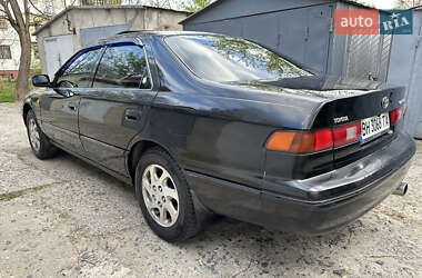 Седан Toyota Camry 1998 в 