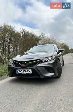 Седан Toyota Camry 2019 в 