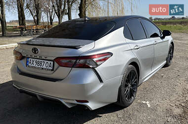 Седан Toyota Camry 2020 в Монастырище
