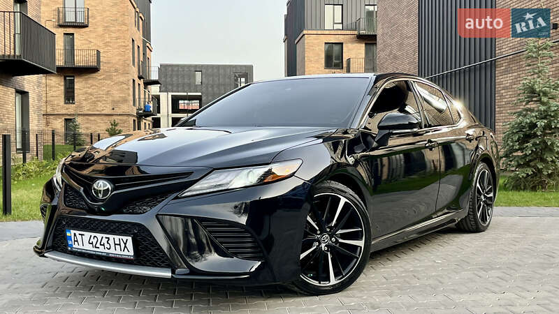 Toyota Camry 2017