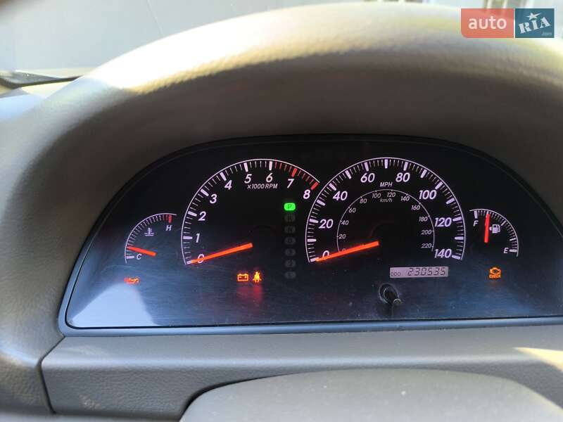 Седан Toyota Camry 2005 в Житомирі