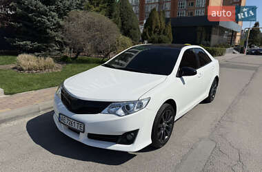 Седан Toyota Camry 2015 в 