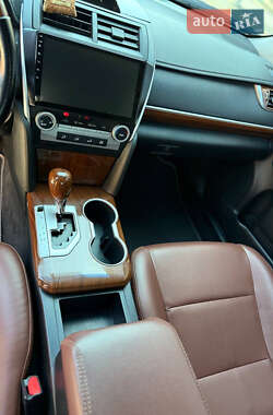 Седан Toyota Camry 2015 в 