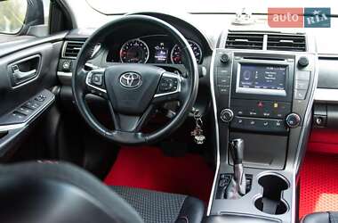 Седан Toyota Camry 2015 в 
