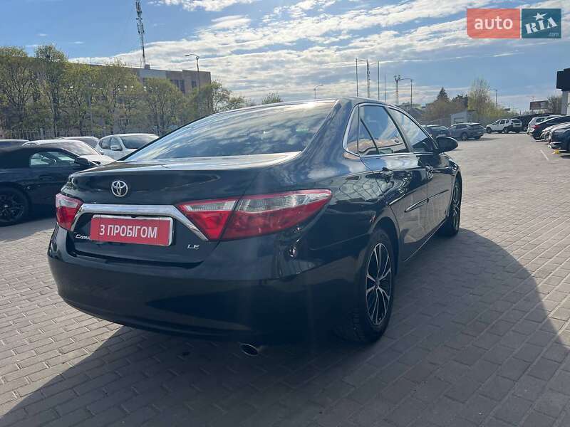 Седан Toyota Camry 2015 в Полтаві