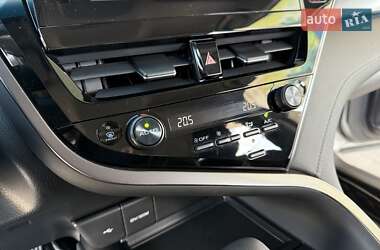 Седан Toyota Camry 2022 в 