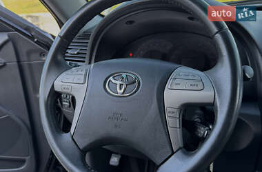 Седан Toyota Camry 2007 в 