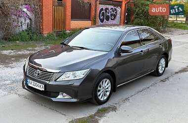 Седан Toyota Camry 2013 в 