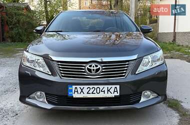 Седан Toyota Camry 2013 в 