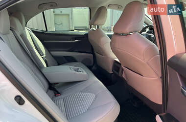 Седан Toyota Camry 2020 в 