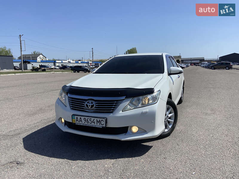 Седан Toyota Camry 2012 в 