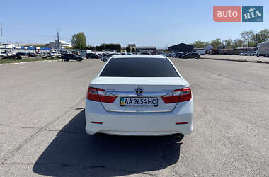 Седан Toyota Camry 2012 в 