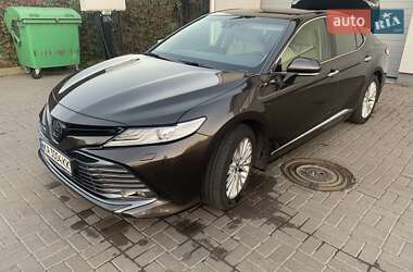 Седан Toyota Camry 2018 в 