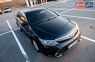 Седан Toyota Camry 2015 в 