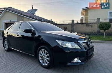 Седан Toyota Camry 2011 в 