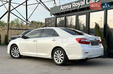 Седан Toyota Camry 2012 в 