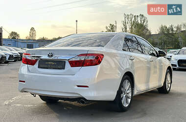 Седан Toyota Camry 2012 в 