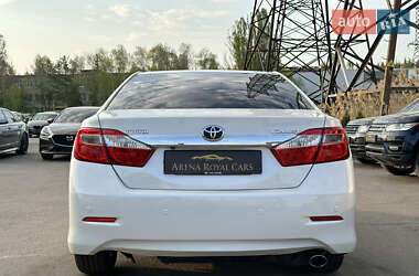 Седан Toyota Camry 2012 в 