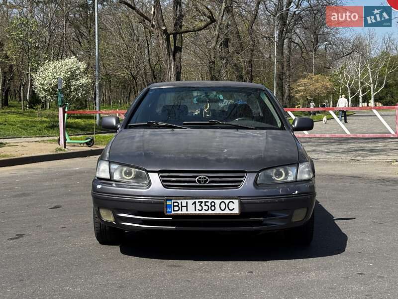 Toyota Camry 1998