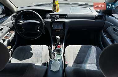 Седан Toyota Camry 1998 в 