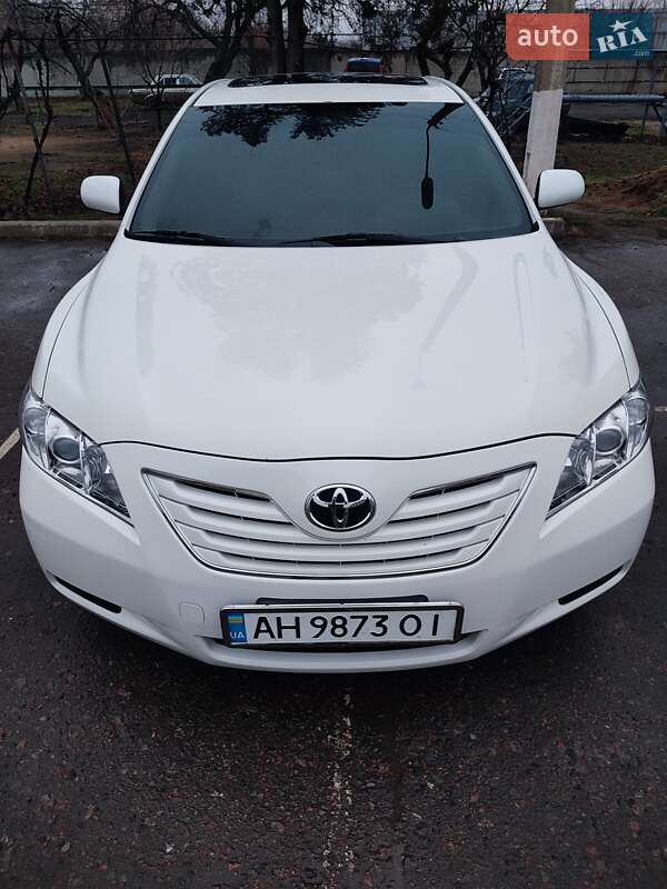 Седан Toyota Camry 2008 в Дружковке