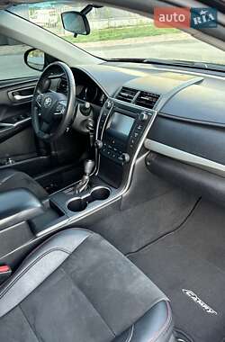 Седан Toyota Camry 2017 в 