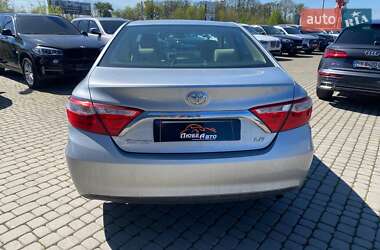 Седан Toyota Camry 2017 в 