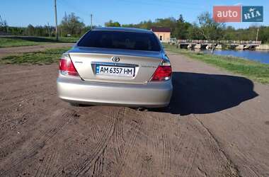 Седан Toyota Camry 2005 в 
