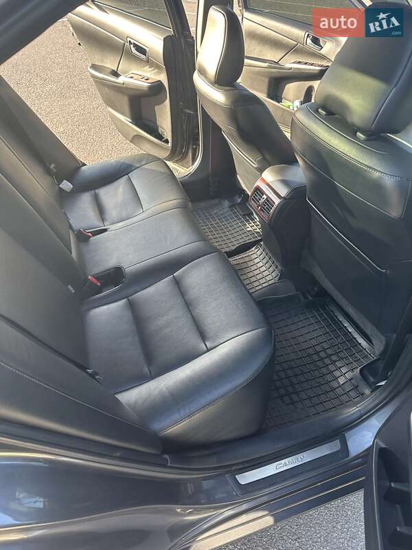 Седан Toyota Camry 2012 в Житомире