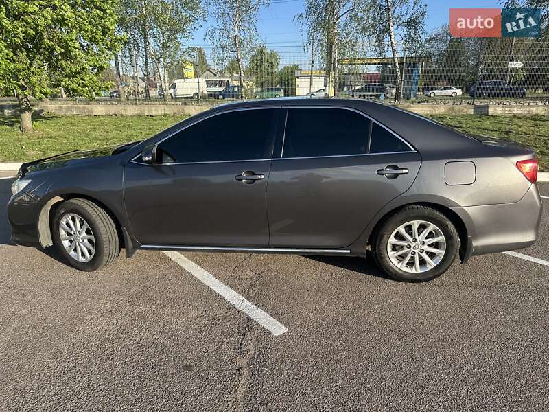 Седан Toyota Camry 2012 в Житомире