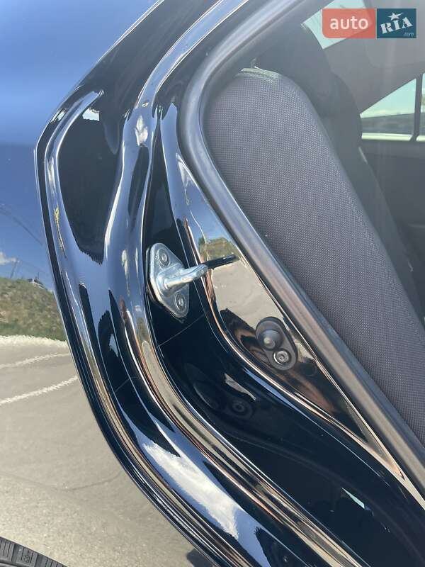 Седан Toyota Camry 2015 в Виннице