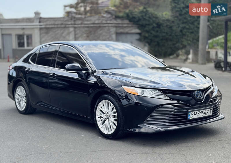 Седан Toyota Camry 2017 в Одессе