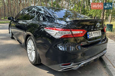 Седан Toyota Camry 2019 в 