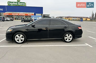 Седан Toyota Camry 2010 в 