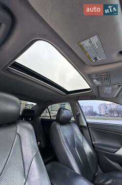 Седан Toyota Camry 2010 в 