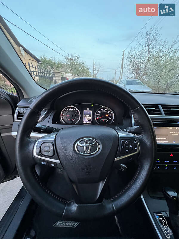 Седан Toyota Camry 2015 в Вороновиці