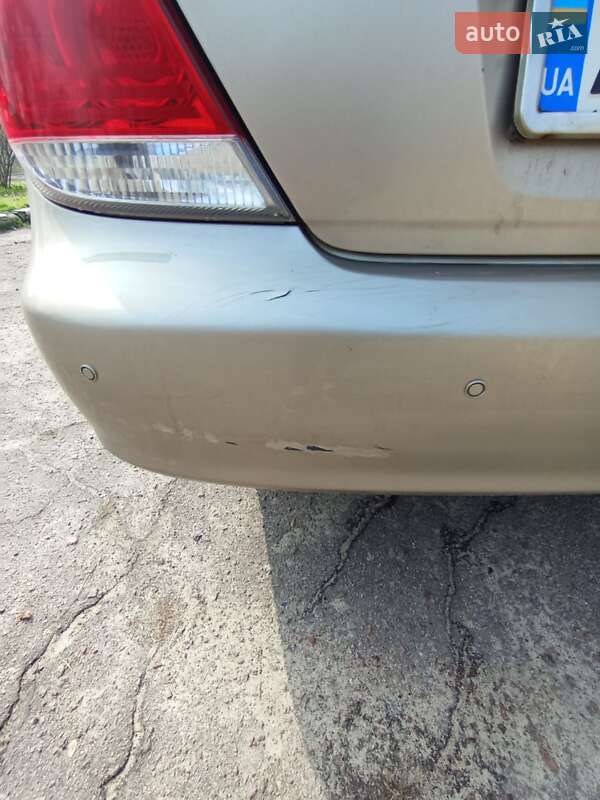 Седан Toyota Camry 2004 в Кам'янському