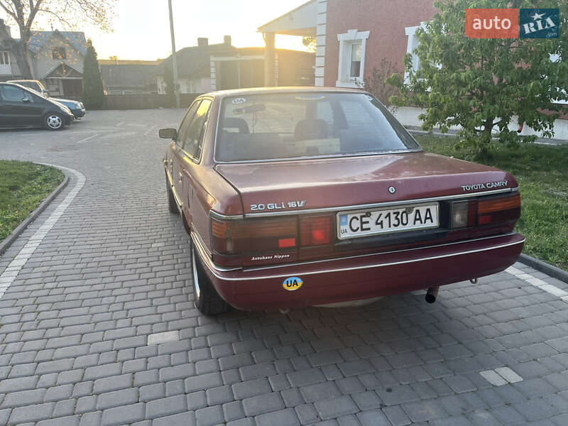 Toyota Camry 1988