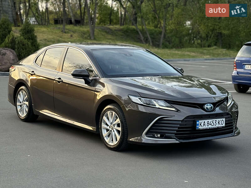 Седан Toyota Camry 2021 в Києві