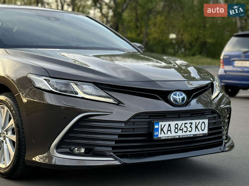 Седан Toyota Camry 2021 в Києві
