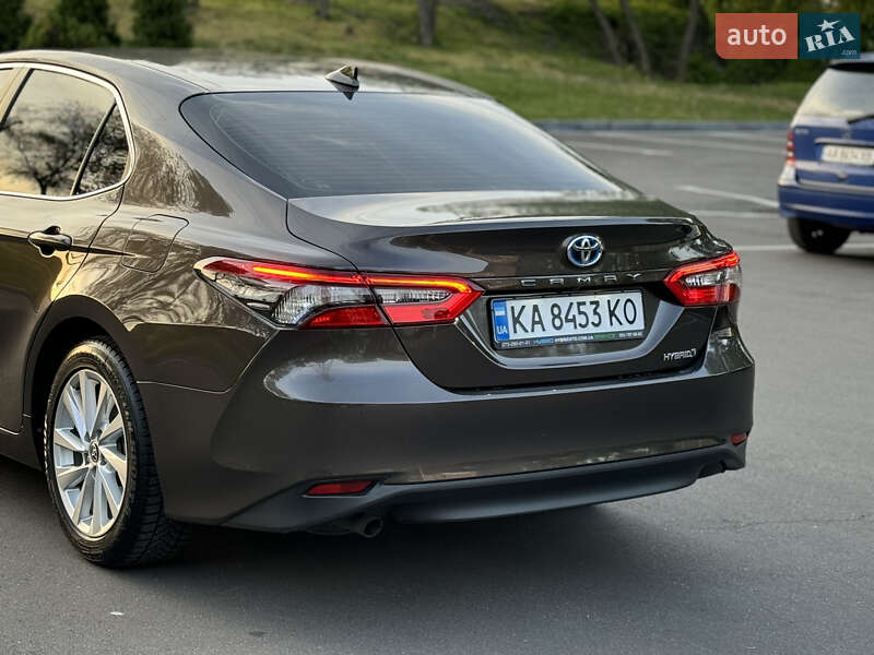 Седан Toyota Camry 2021 в Києві