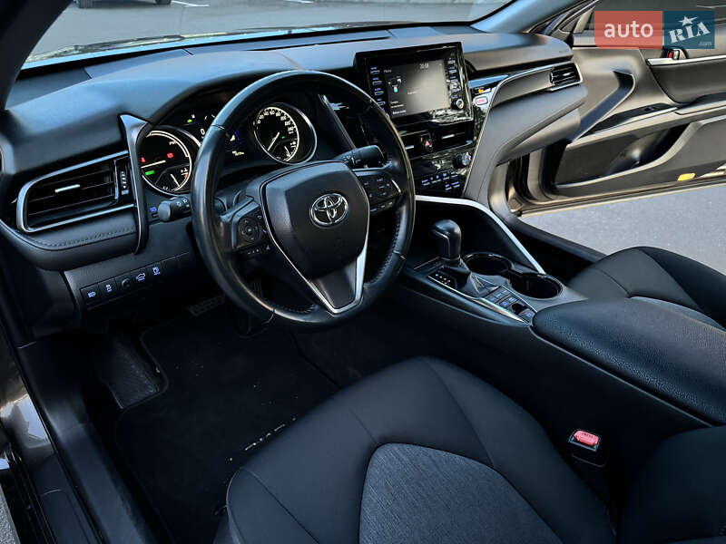 Седан Toyota Camry 2021 в Києві