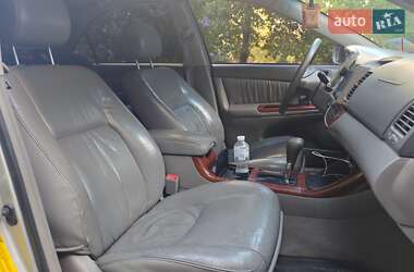 Седан Toyota Camry 2004 в 