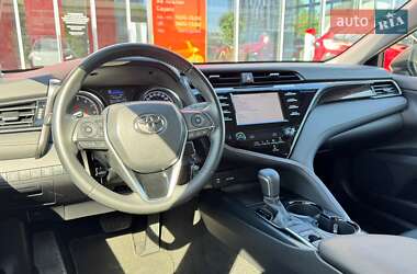 Седан Toyota Camry 2019 в 