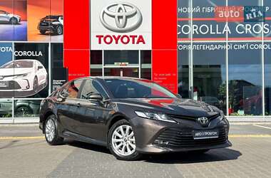 Седан Toyota Camry 2019 в 